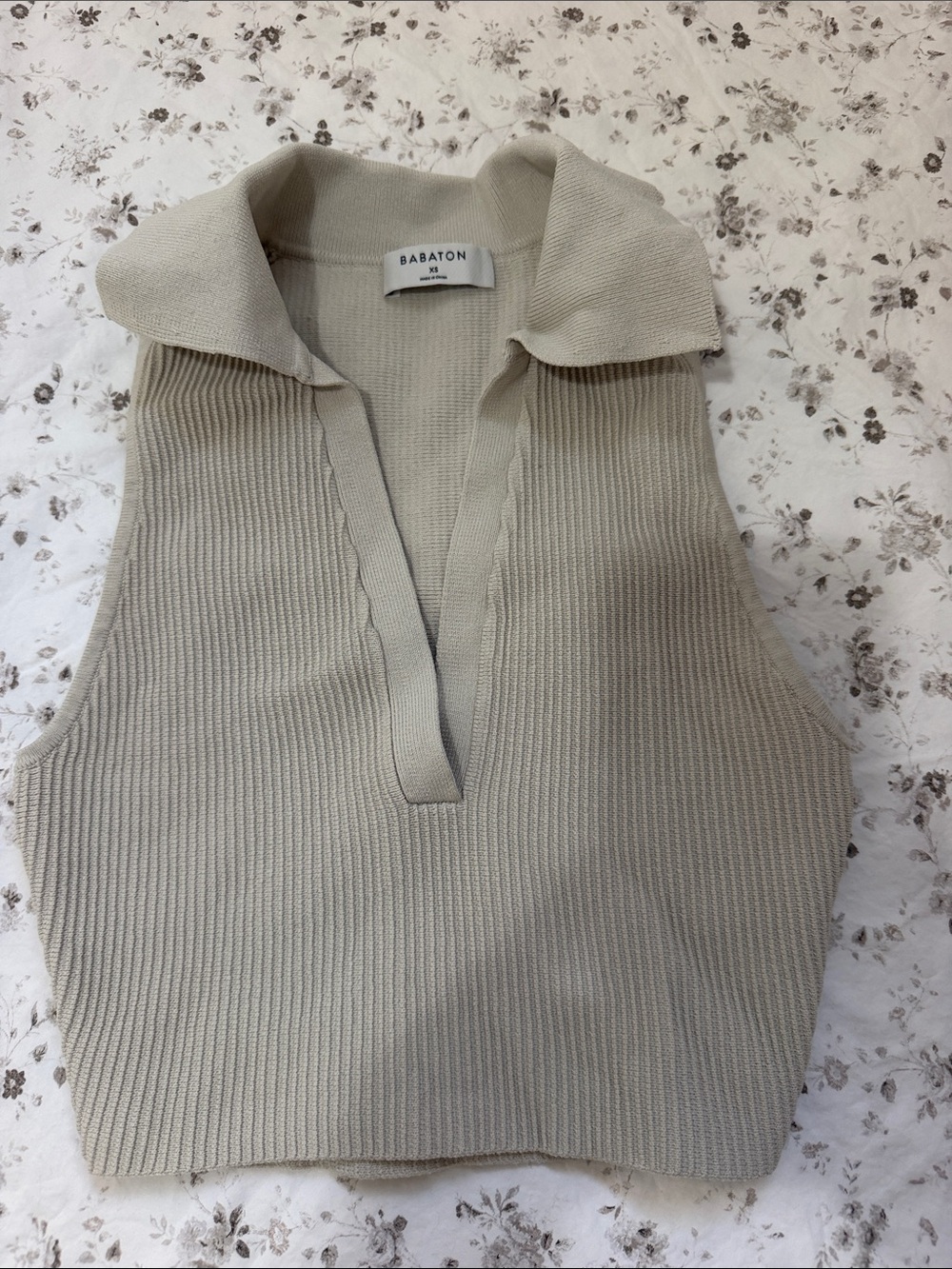 Babaton Beige Ribbed V-Neck Polo Sweater Vest